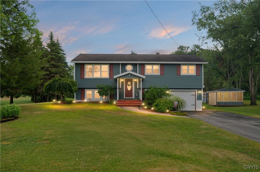 7166 Stearns Road, Floyd, NY 13440