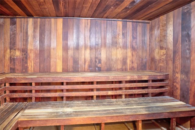 555 Hahaione Street 3E, Honolulu, HI 96825