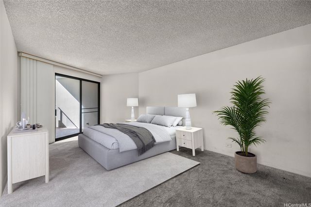 555 Hahaione Street 3E, Honolulu, HI 96825