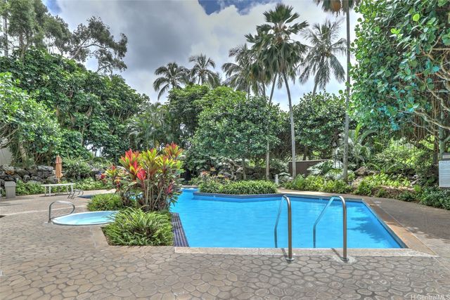 555 Hahaione Street 3E, Honolulu, HI 96825