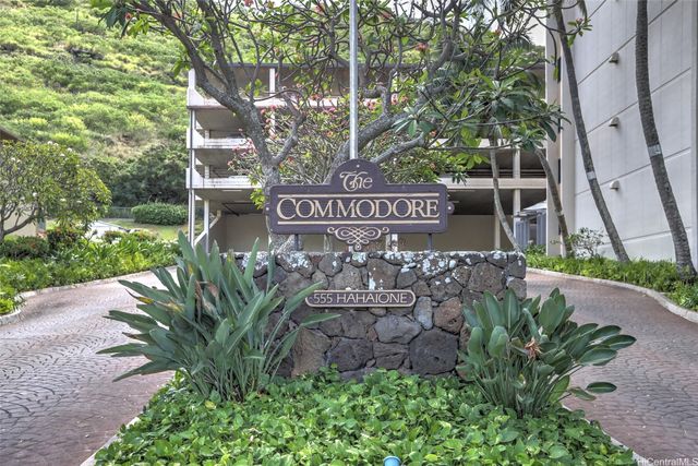 555 Hahaione Street 3E, Honolulu, HI 96825