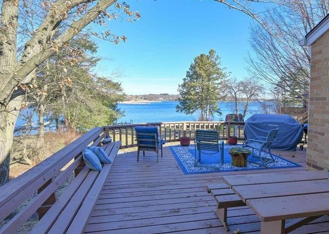 N6997 Oakwood ROAD, Whitewater, WI 53190