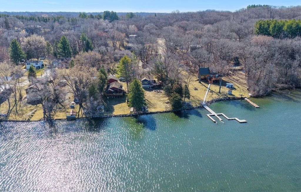 N6997 Oakwood ROAD, Whitewater, WI 53190