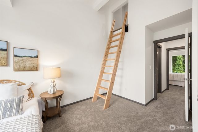 1359 Nolta Loop NE, Bainbridge Island, WA 98110