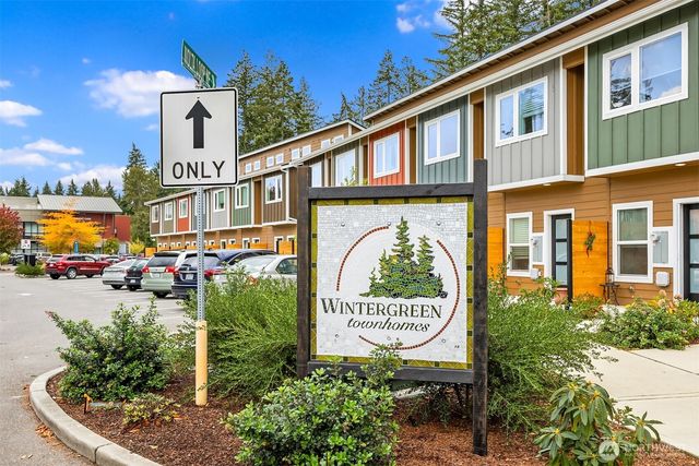 1359 Nolta Loop NE, Bainbridge Island, WA 98110