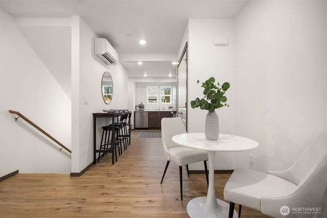 1359 Nolta Loop NE, Bainbridge Island, WA 98110