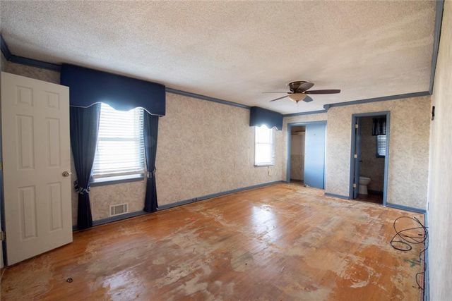 7000 Rowland Avenue, Kansas City, KS 66109