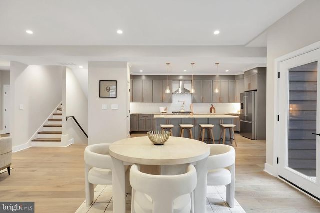 3740 KANAWHA ST NW, Washington, DC 20015