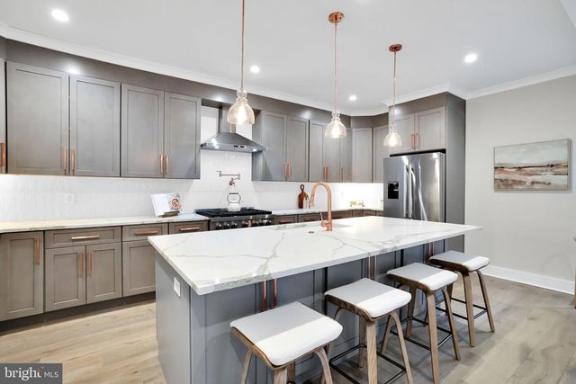 3740 KANAWHA ST NW, Washington, DC 20015