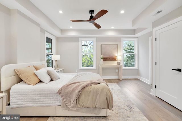 3740 KANAWHA ST NW, Washington, DC 20015