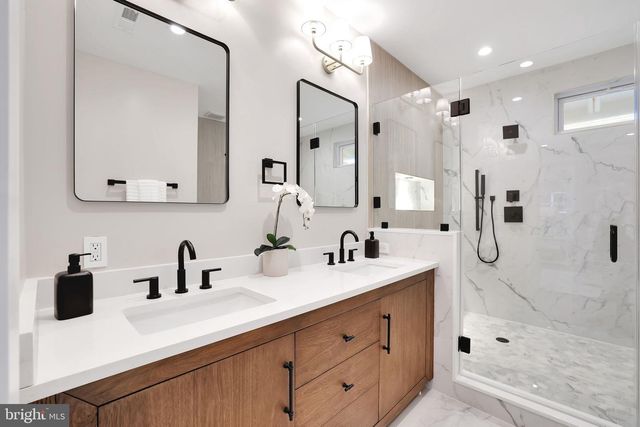 3740 KANAWHA ST NW, Washington, DC 20015