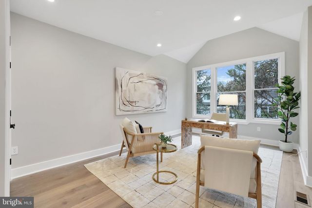 3740 KANAWHA ST NW, Washington, DC 20015