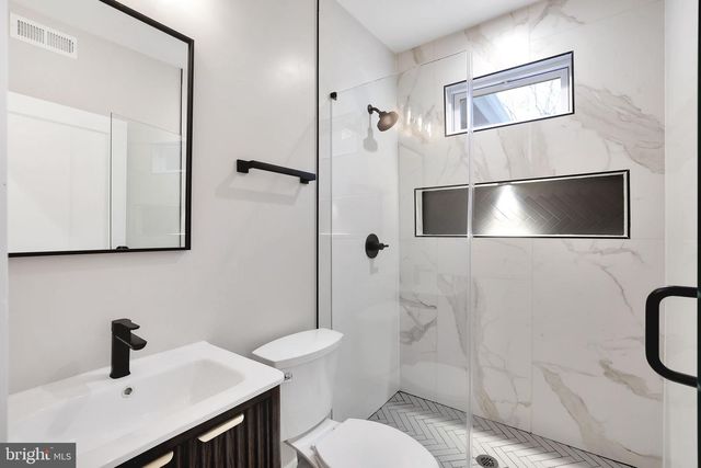 3740 KANAWHA ST NW, Washington, DC 20015