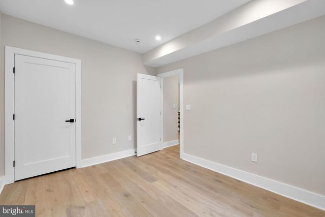 3740 KANAWHA ST NW, Washington, DC 20015