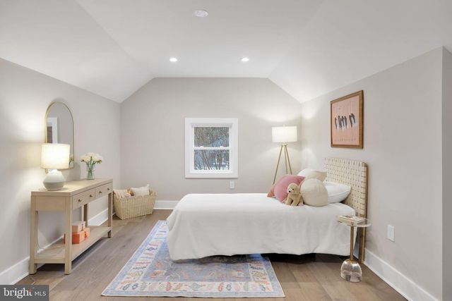 3740 KANAWHA ST NW, Washington, DC 20015