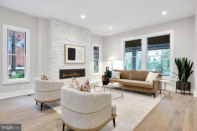 3740 KANAWHA ST NW, Washington, DC 20015