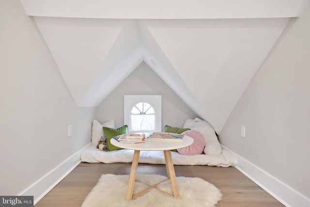 3740 KANAWHA ST NW, Washington, DC 20015