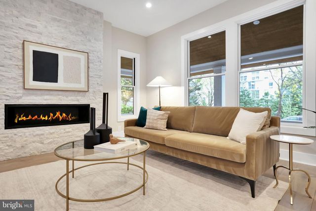 3740 KANAWHA ST NW, Washington, DC 20015