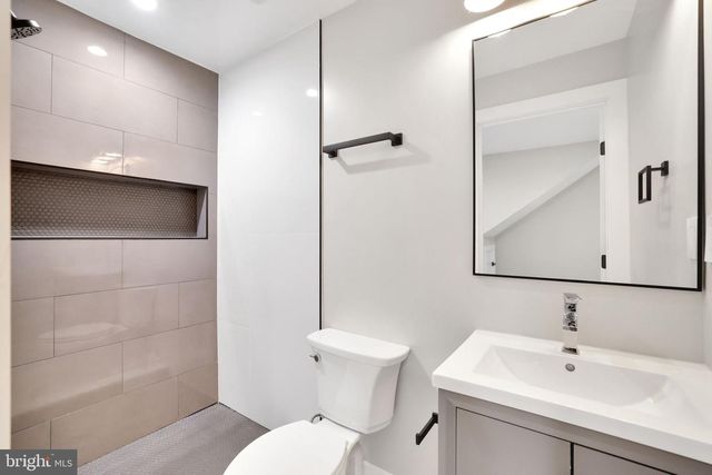 3740 KANAWHA ST NW, Washington, DC 20015