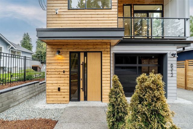 8512 15th Avenue NE, Seattle, WA 98115