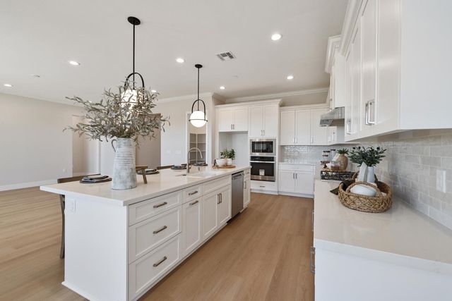 3068 Wisteria Dr, Lodi, CA 95242