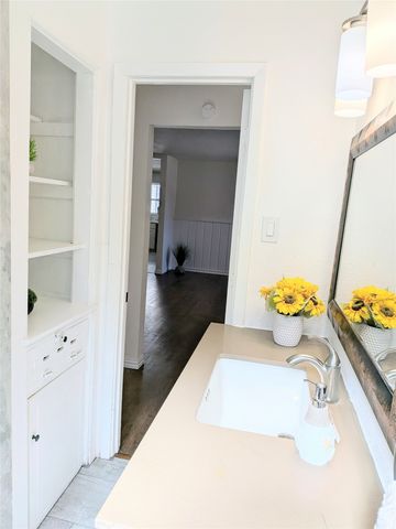 3051 UTAH Avenue, Dallas, TX 75216