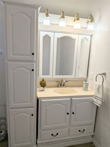 3051 UTAH Avenue, Dallas, TX 75216