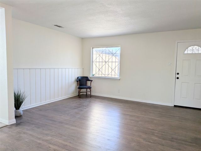 3051 UTAH Avenue, Dallas, TX 75216