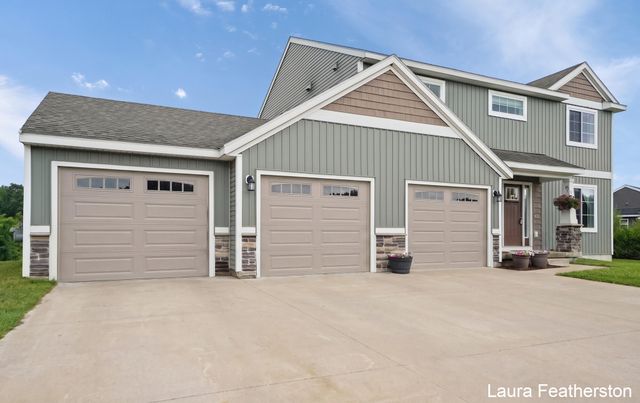 11740 Ridge Water Drive NE, Sparta, MI 49345
