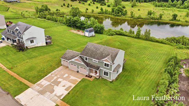 11740 Ridge Water Drive NE, Sparta, MI 49345