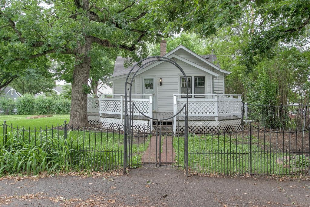 1841 Maryland Avenue E, Saint Paul, MN 55119