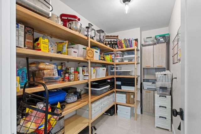 2327 SW 23rd Cranbrook Drive, Boynton Beach, FL 33436