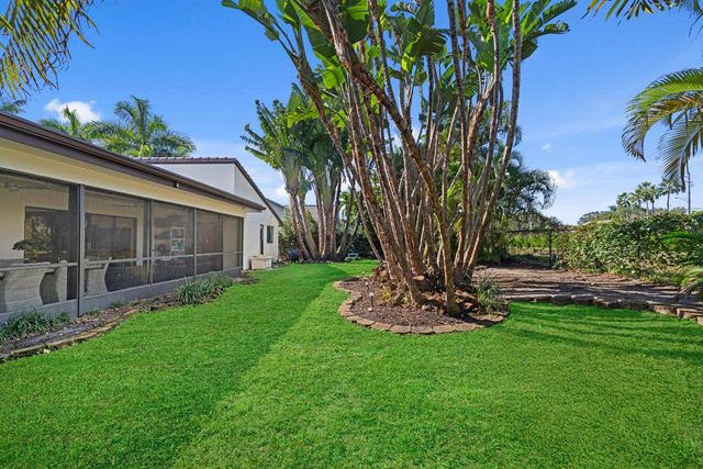 2327 SW 23rd Cranbrook Drive, Boynton Beach, FL 33436