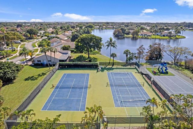 2327 SW 23rd Cranbrook Drive, Boynton Beach, FL 33436