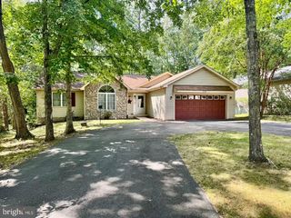 238 WASHINGTON ST, Locust Grove, VA 22508