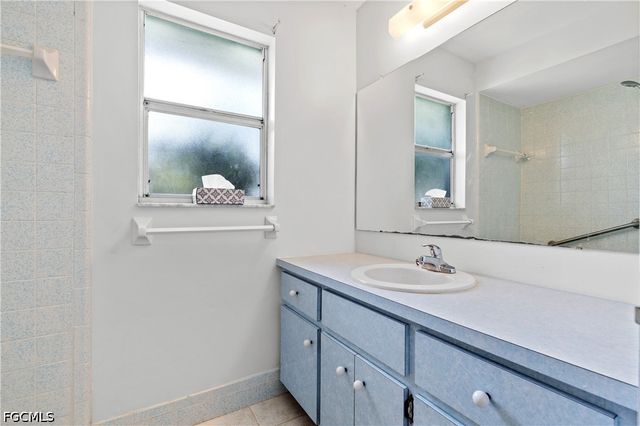 1209 SE 12th ST, Cape Coral, FL 33990