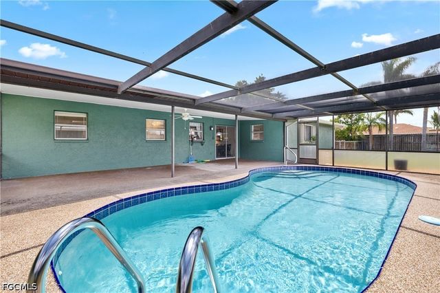 1209 SE 12th ST, Cape Coral, FL 33990