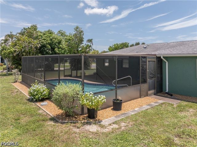 1209 SE 12th ST, Cape Coral, FL 33990