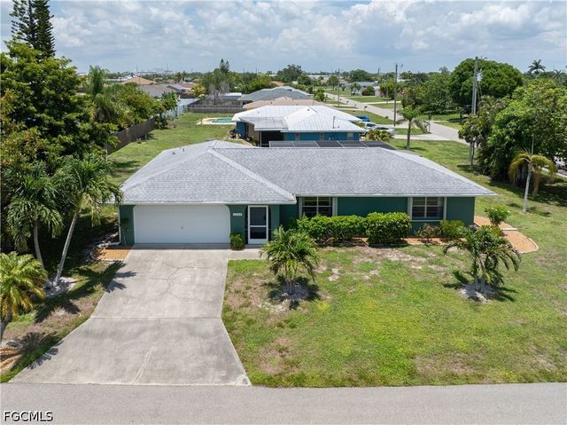 1209 SE 12th ST, Cape Coral, FL 33990