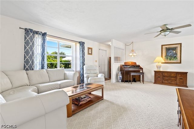 1209 SE 12th ST, Cape Coral, FL 33990