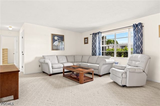 1209 SE 12th ST, Cape Coral, FL 33990