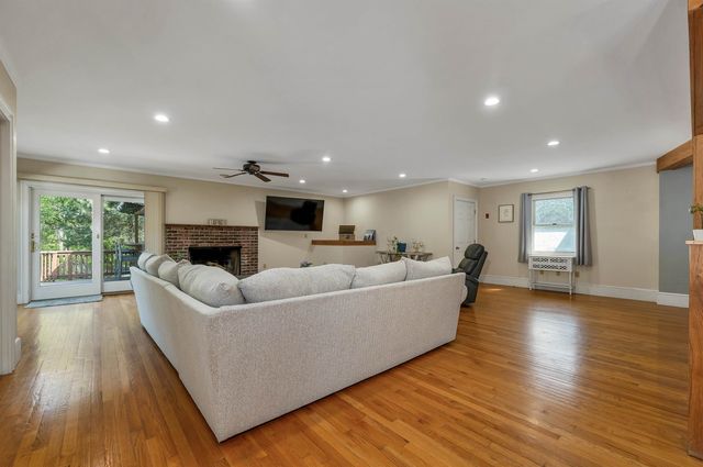 15 Adams Avenue, Seabrook, NH 03874