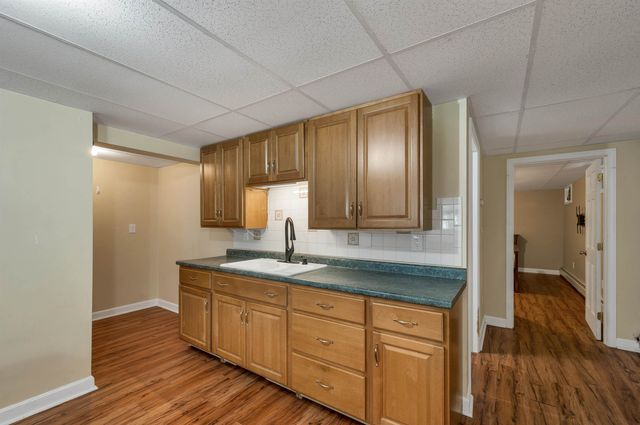 15 Adams Avenue, Seabrook, NH 03874