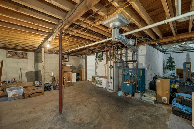 15 Adams Avenue, Seabrook, NH 03874