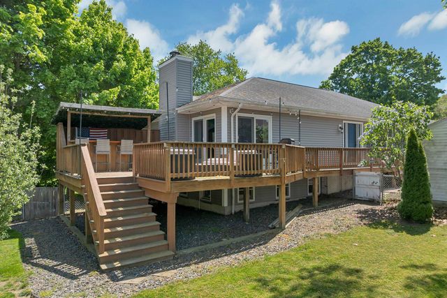 15 Adams Avenue, Seabrook, NH 03874