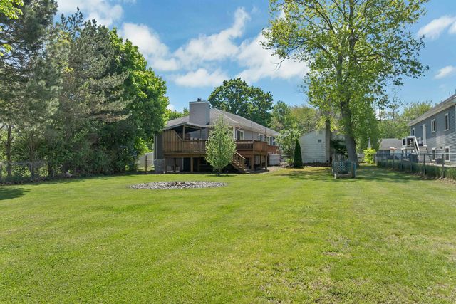 15 Adams Avenue, Seabrook, NH 03874
