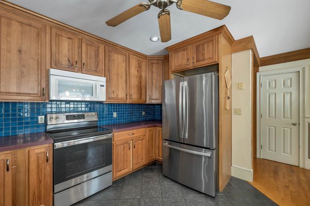 15 Adams Avenue, Seabrook, NH 03874