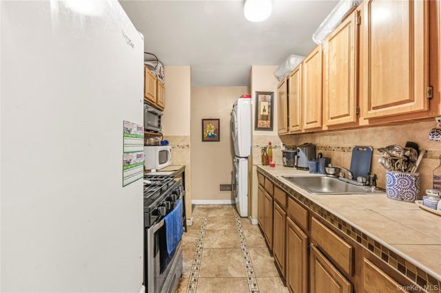 592 Beech Terrace, Bronx, NY 10454