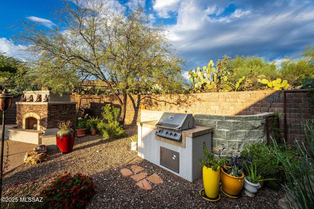 6129 E Coyotes Den Place, Tucson, AZ 85750