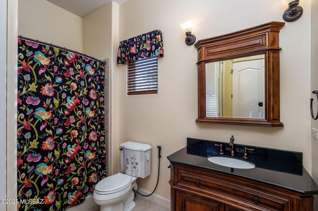 6129 E Coyotes Den Place, Tucson, AZ 85750